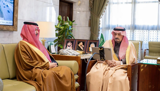 أمير الرياض يطلع على مشروع ردم الآبار المهجورة ومنظومة المياه بالمنطقة 1 99 236