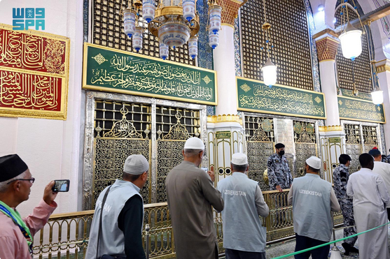 الشؤون الدينية بالمسجد النبوي تكثّف الجولات الميدانية خلال إجازة الفصل 1 99 3 4