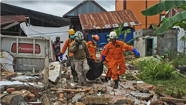 شاهد...زلزال قوي يضرب وسط إندونيسيا ويخلف عشرات المصابين وأضرارًا واسعة 1 999 142