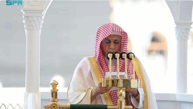 خطيب المسجد الحرام: تقوى الله وحسن الظن به أساس الطمأنينة. 5 999 192