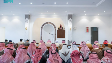 اتباعًا لسنة المصطفى عند الجدب.. جموع المصلين تؤدي صلاة الاستسقاء 8 999 214