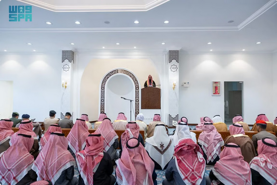 اتباعًا لسنة المصطفى عند الجدب.. جموع المصلين تؤدي صلاة الاستسقاء 1 999 214