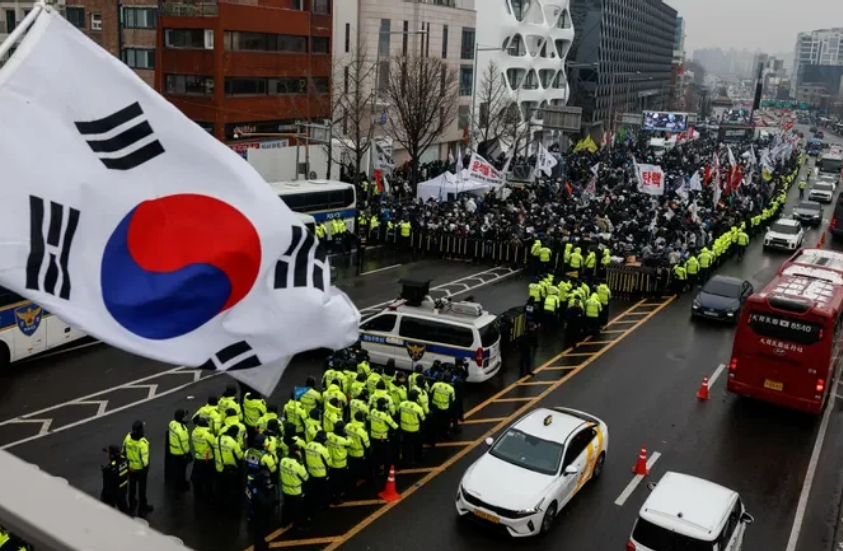 سيول تؤكد تمسكها بـ"نزع السلاح النووي الثابت" في شبه الجزيرة الكورية 1 999 3 2