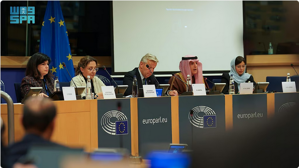 الجبير يلتقي رئيس وفد العلاقات مع دول شبه الجزيرة العربية في البرلمان الأوروبي 1 999 3 5