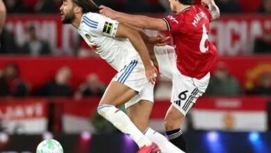 شدّ الشعر يثير الجدل في الدوري الإنجليزي.. وطرد مارتينيز يعيد فتح الملف 6 999