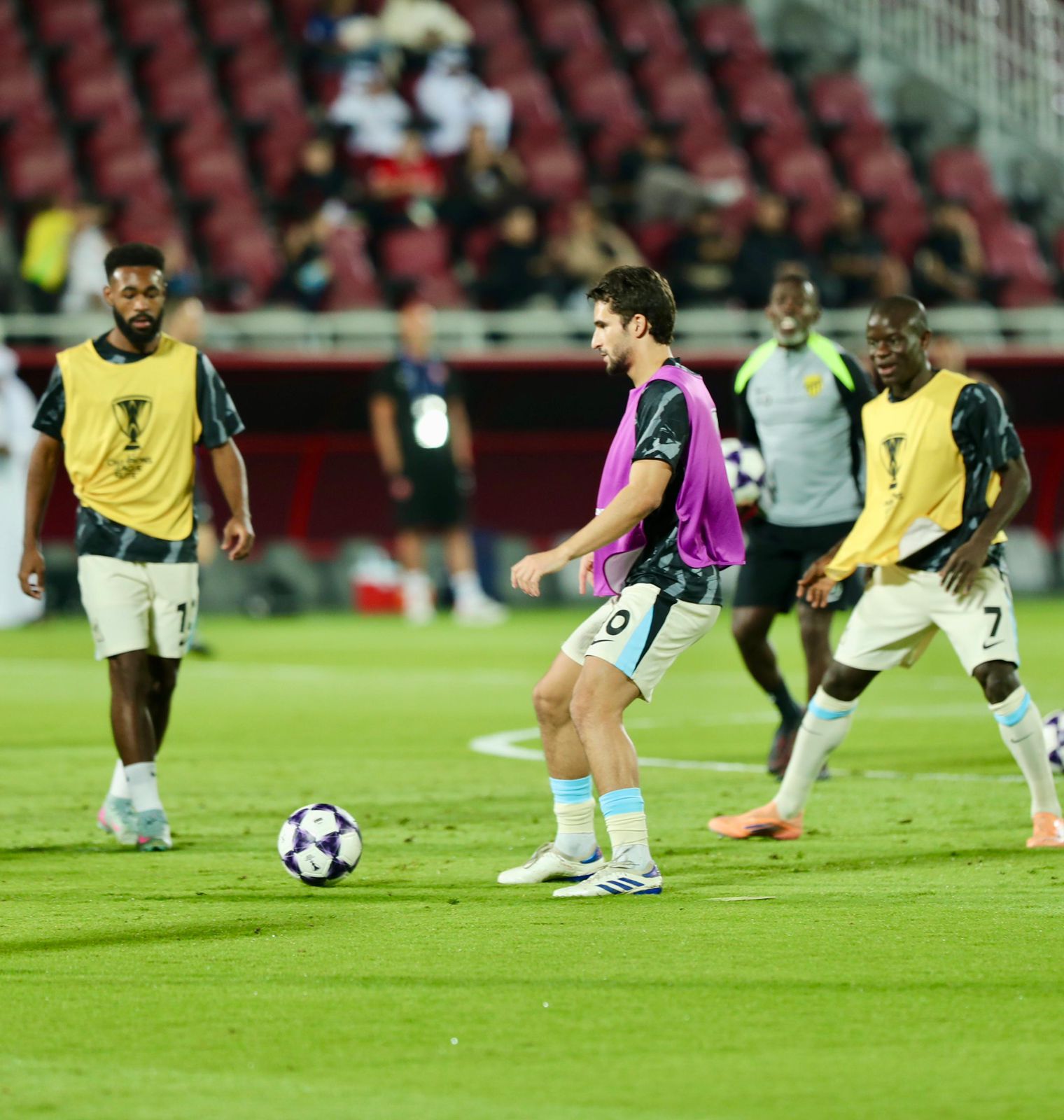دوري أبطال آسيا للنخبة: الدحيل يقسو برباعية على الاتحاد.. و"هاتريك" بولبينة يُغطي على هدفي بنزيما 1 9999